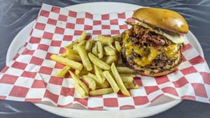 Carnívora Doble con Huevo