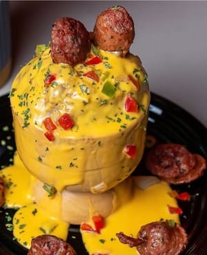 Mofongo de chicharrón y longaniza