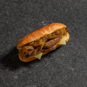 61. Filete de Res, Queso Manchego, Cebolla Caramelizada